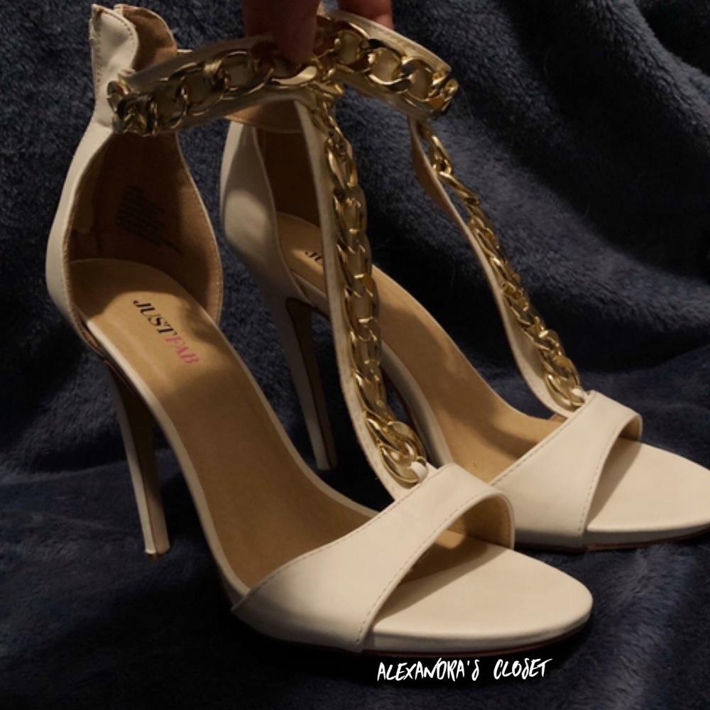 White Heel with Gold Chain